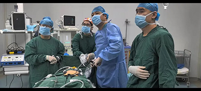 北京地坛医院刘华放：助力和田妇幼保健院腹腔镜四级手术新突破！